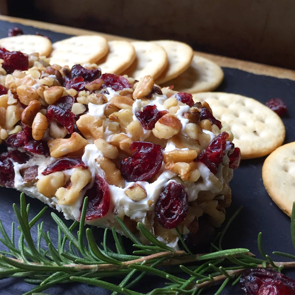 Rollito de Queso Crema con Arándanos y Nueces