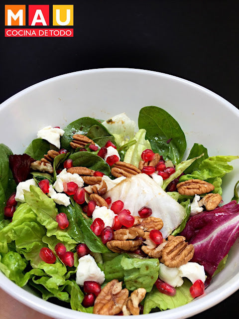 Ensalada con Granada, Queso de Cabra y Nuez