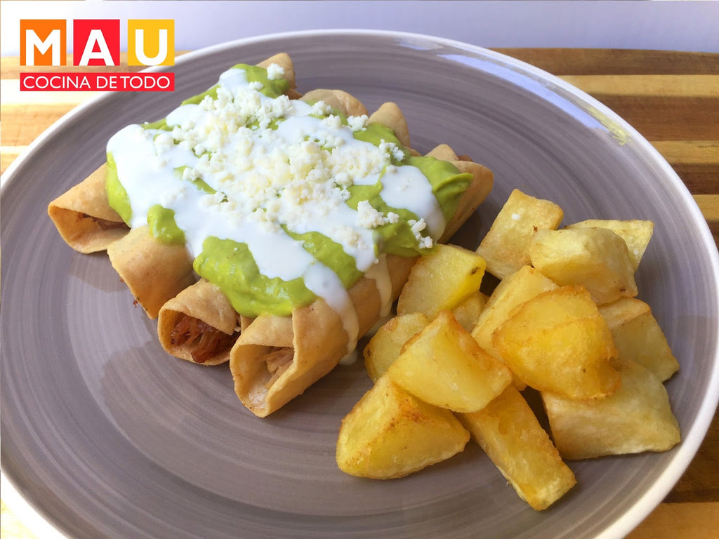 Flautas (de pollo, res o cerdo)
