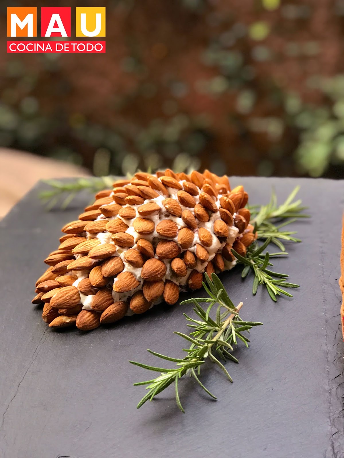 Piña de Queso (Piña Navideña)