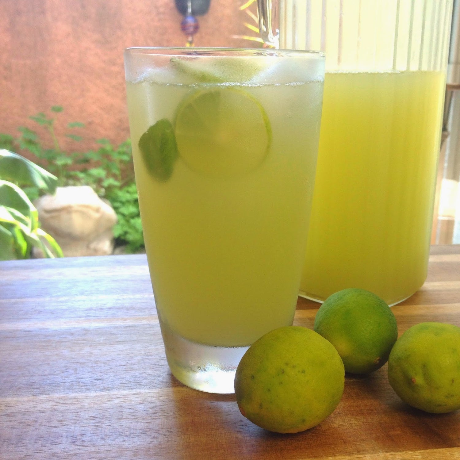 Agua de Pepino y Limón