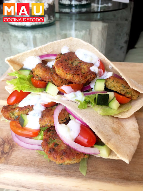 Falafel en Pan Pita (Falafel Pita Sandwich)