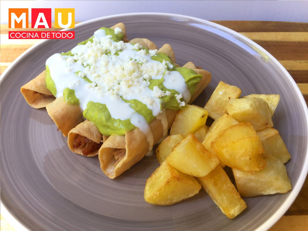 Flautas (de pollo, res o cerdo)