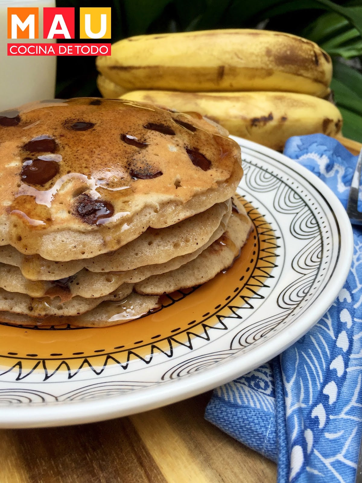 Hot Cakes con Plátano y Chispas de Chocolate