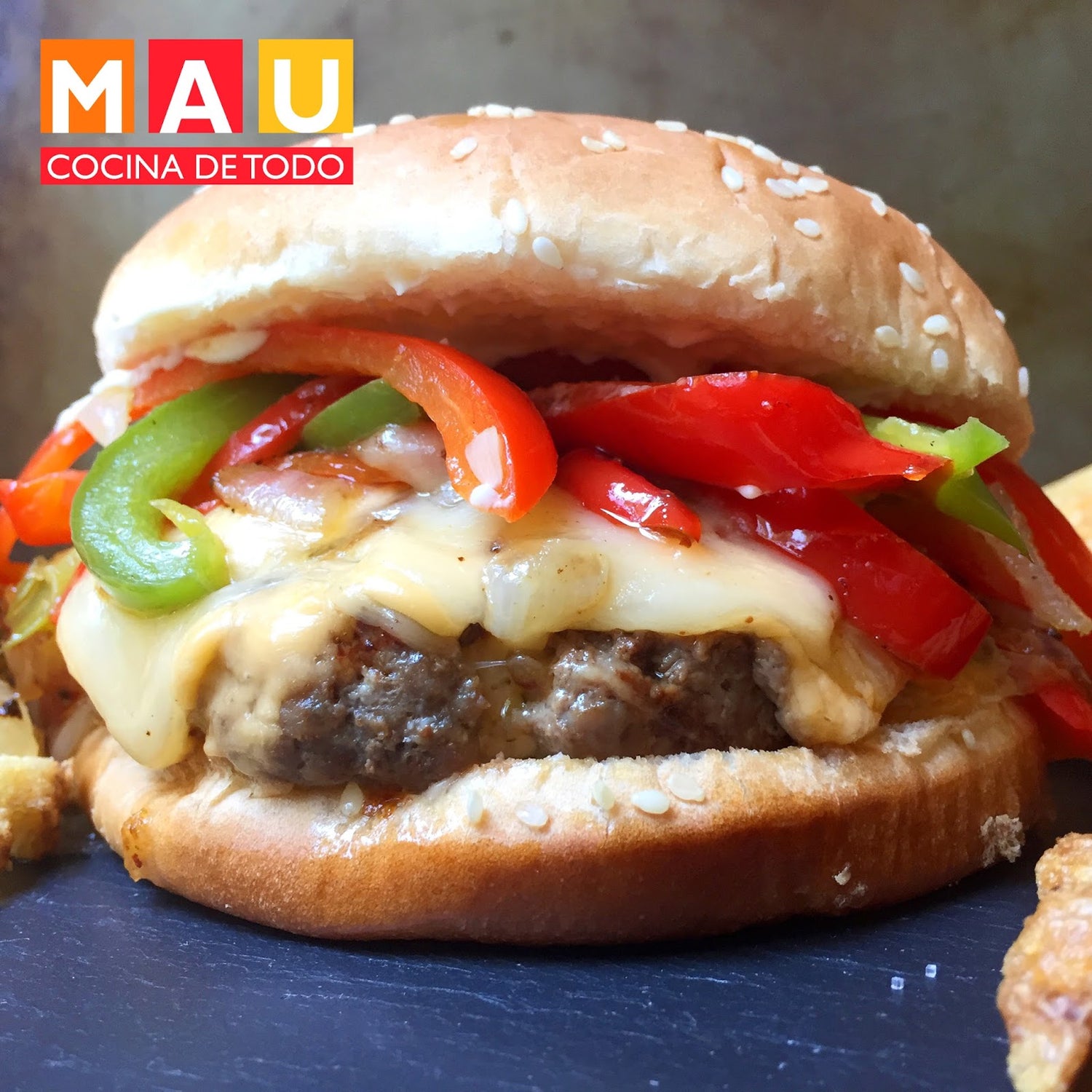 Philly Cheese Burger (Hamburguesas con Pimientos Salteados)